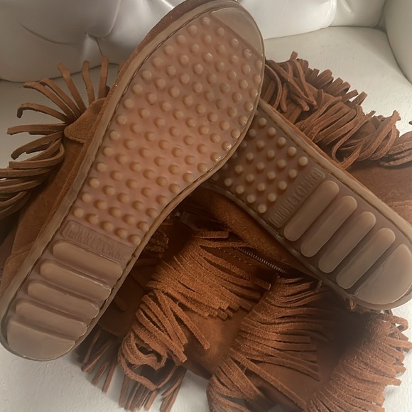Brown Minnetonka Fringe Moccasin Boots - Picture 3 of 3